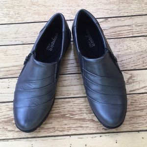 Casual comfortable shoes by Easy Spirit